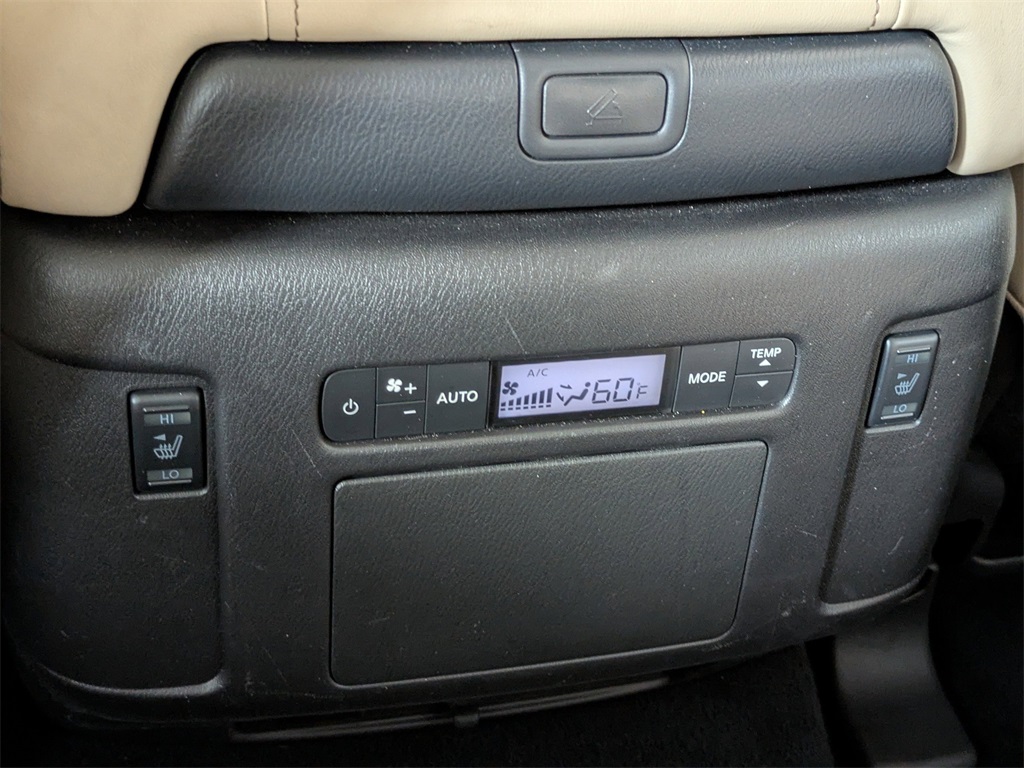 2024 Nissan Armada Platinum photo 12