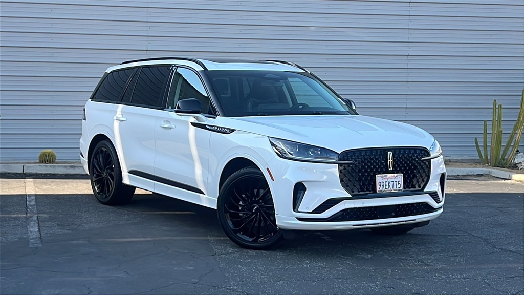 2025 Lincoln Aviator Reserve's photo