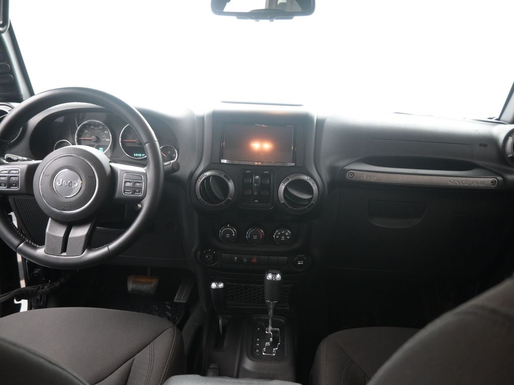 2015 Jeep Wrangler Unlimited Sport photo 24
