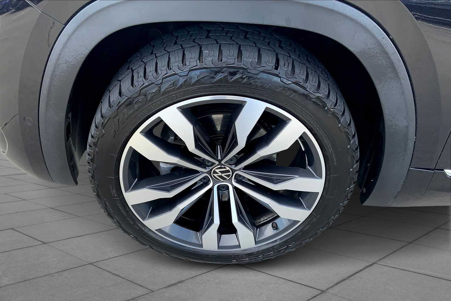 2022 Volkswagen Atlas V6 SEL Premium R-Line photo 10