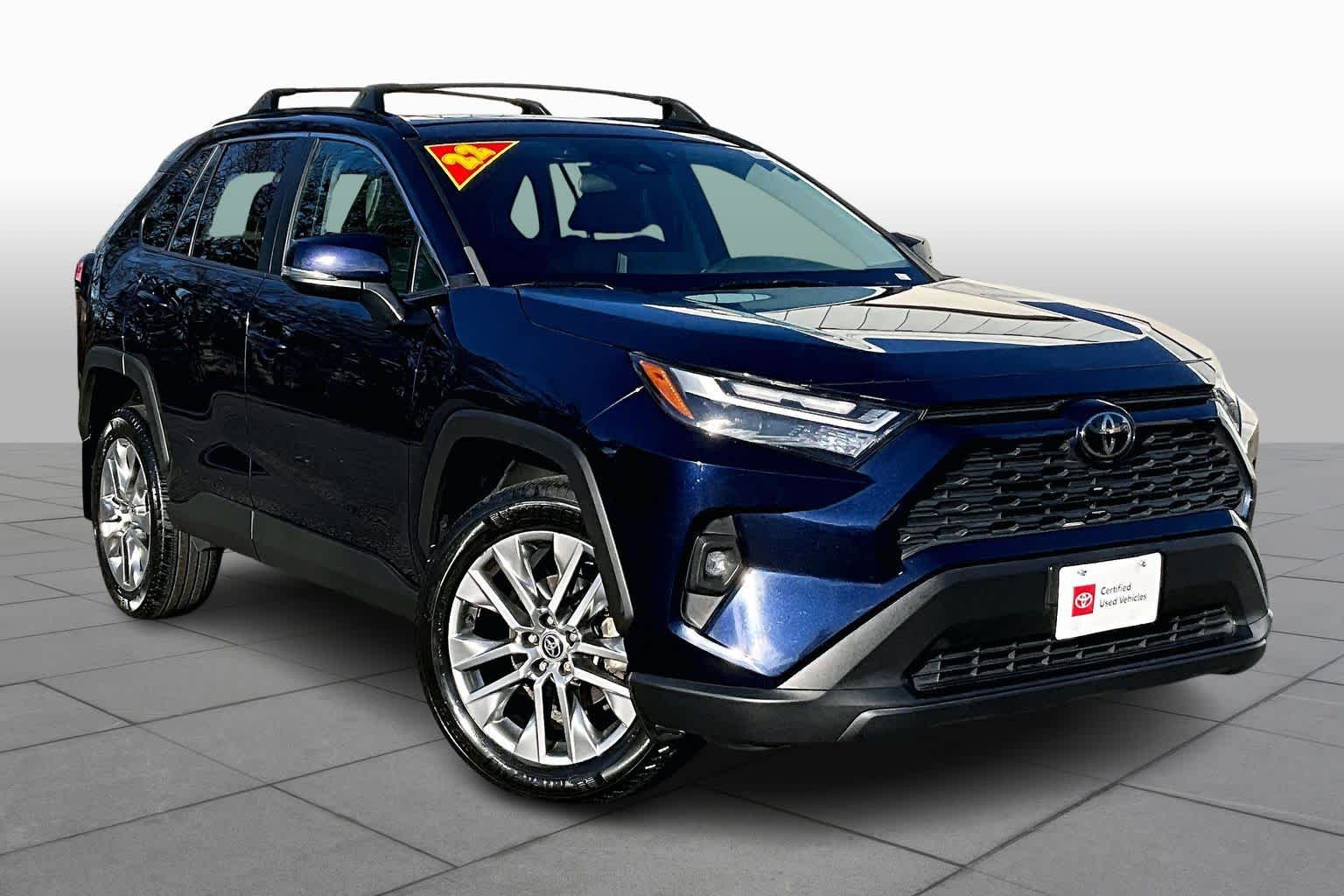 Used 2022 Toyota RAV4 XLE Premium with VIN 2T3A1RFV3NW323843 for sale in Kansas City