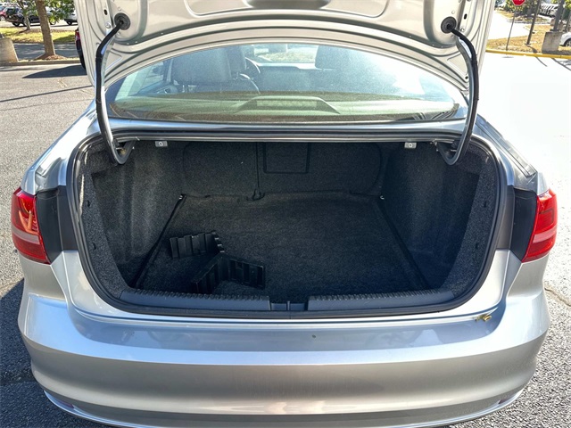 2015 Volkswagen Jetta 1.8T SE photo 29