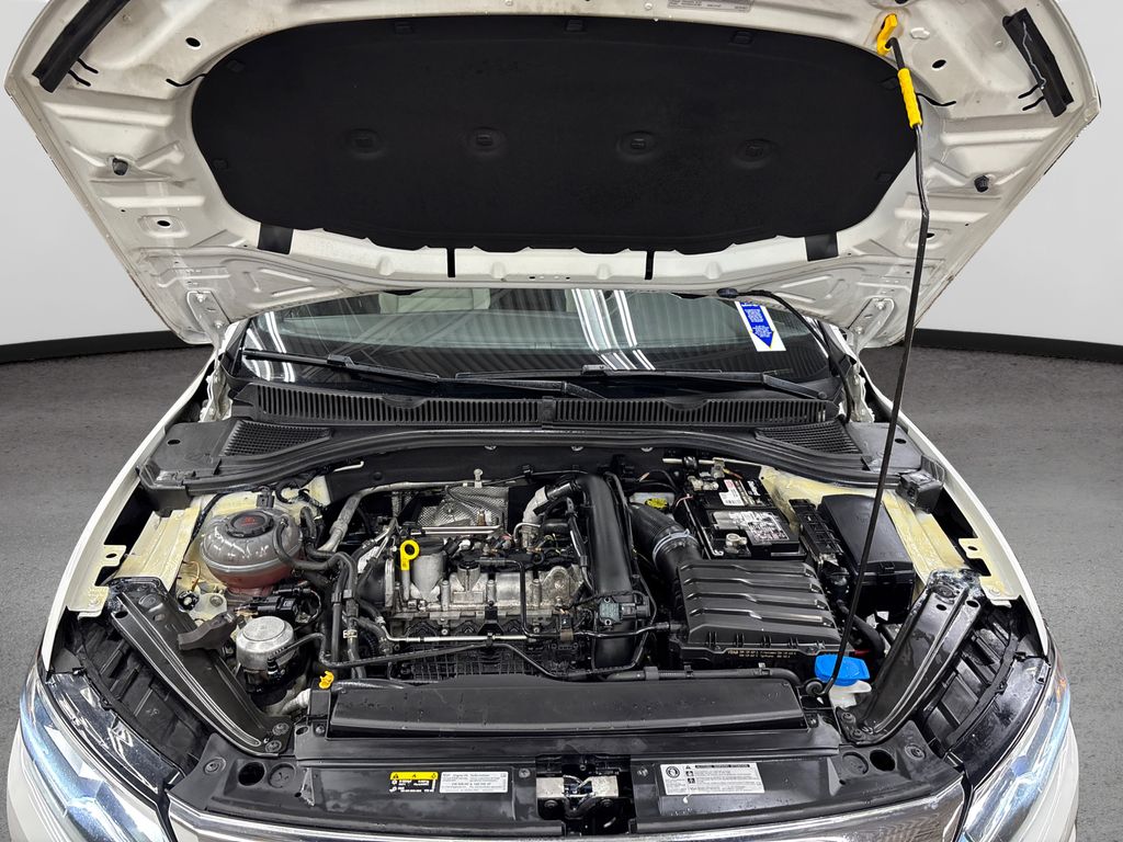 2019 Volkswagen Jetta R-Line photo 12