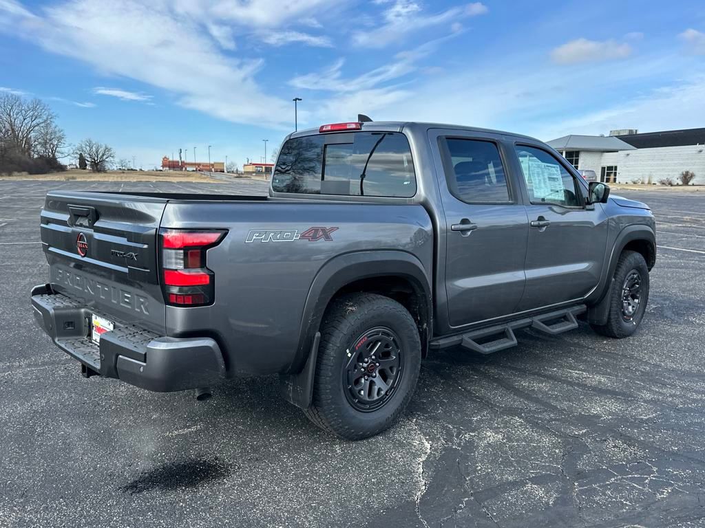 2025 Nissan Frontier PRO-4X photo 5