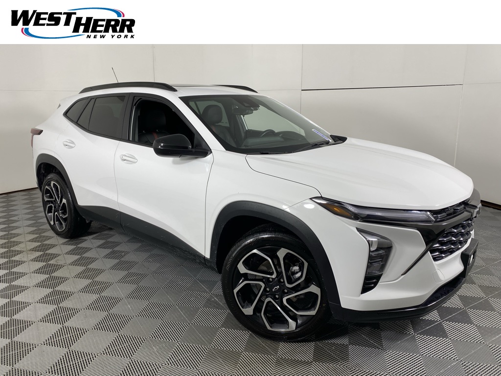 2024 Chevrolet Trax RS's photo