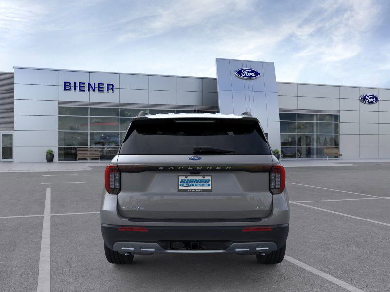 2025 Ford Explorer photo 4