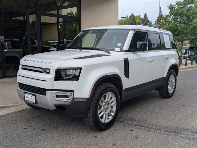 2025 Land Rover Defender 110 S photo 2