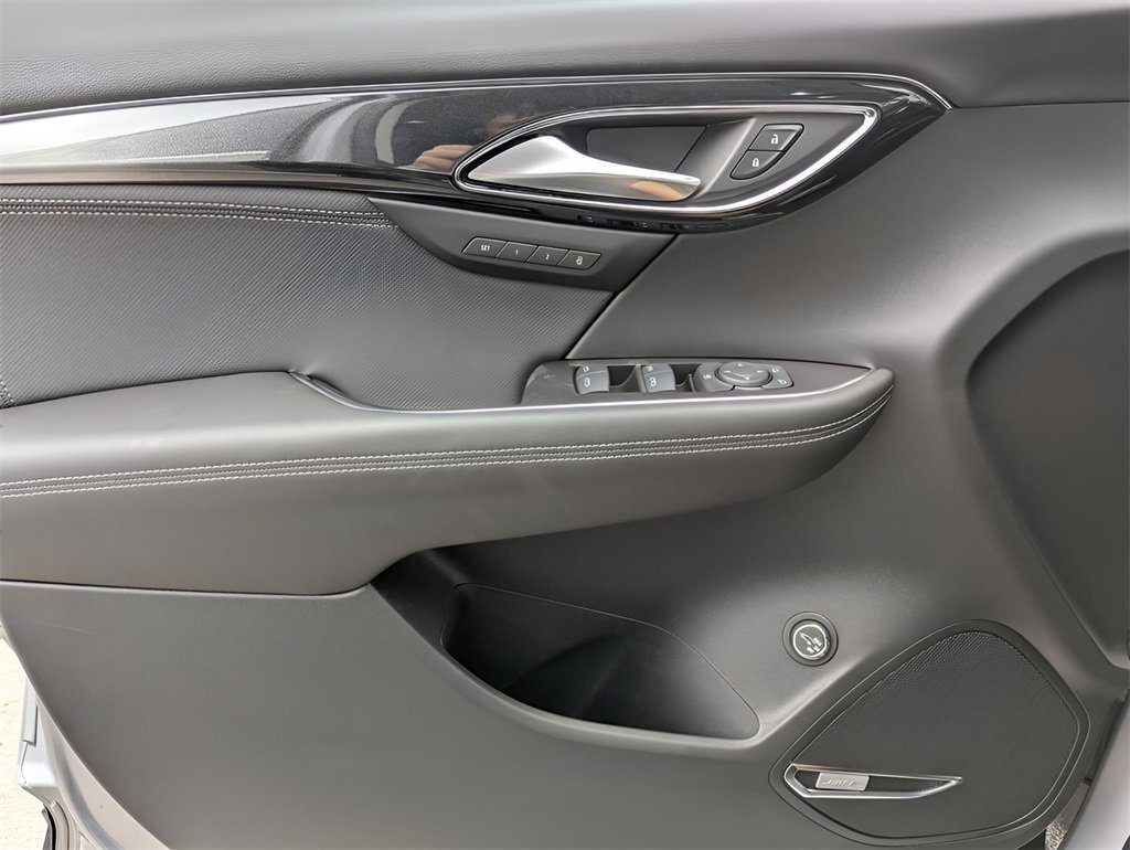 2025 Buick Envision Preferred photo 14