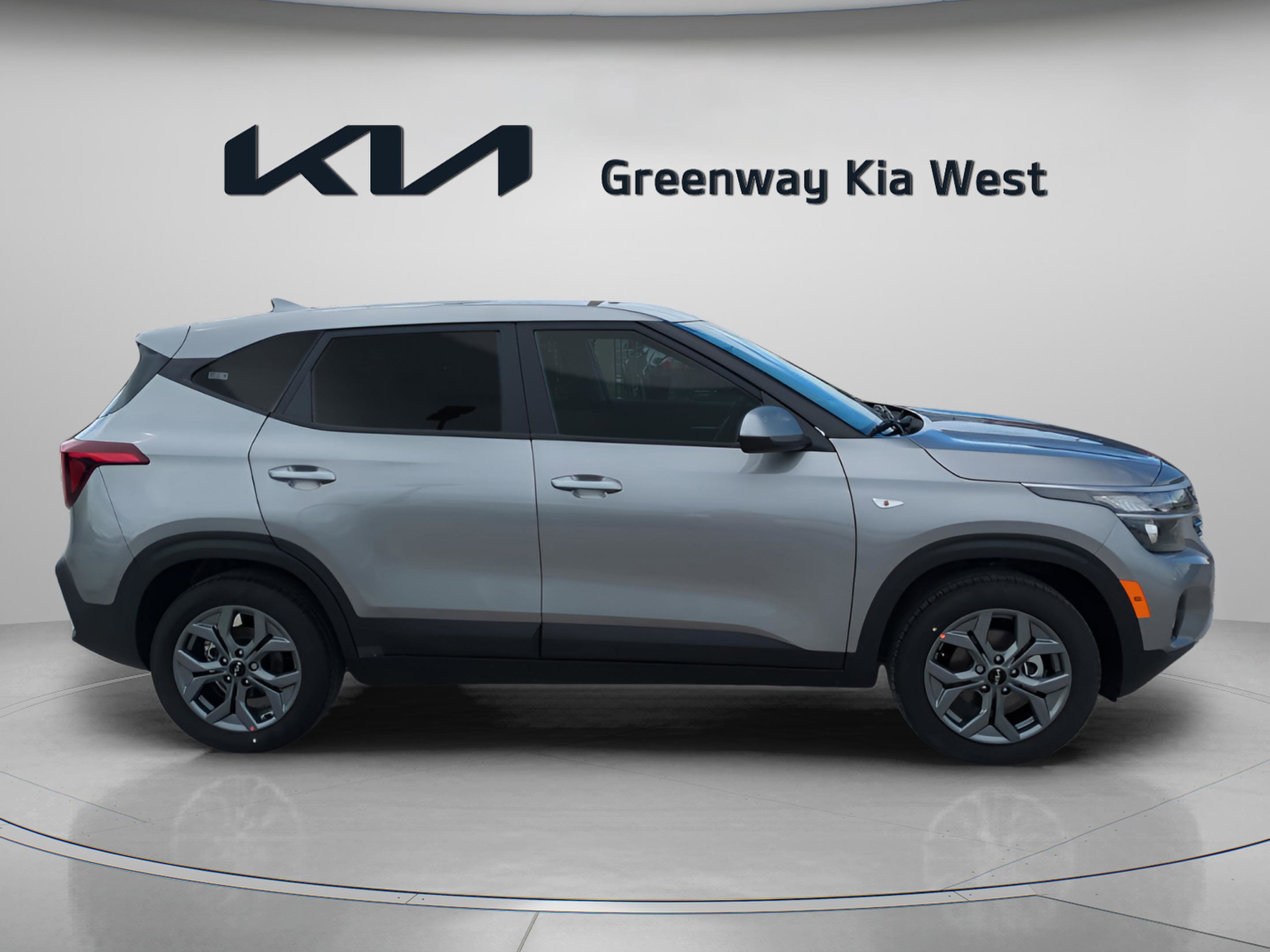 2026 Kia Seltos LX photo 8