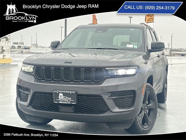2023 Jeep Grand Cherokee Altitude's photo