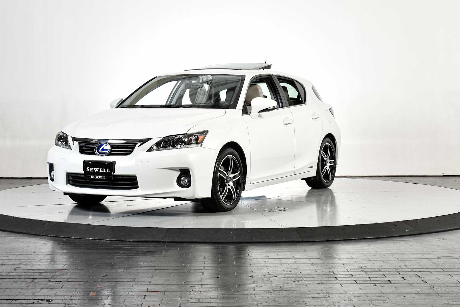 2012 Lexus CT Premium's photo