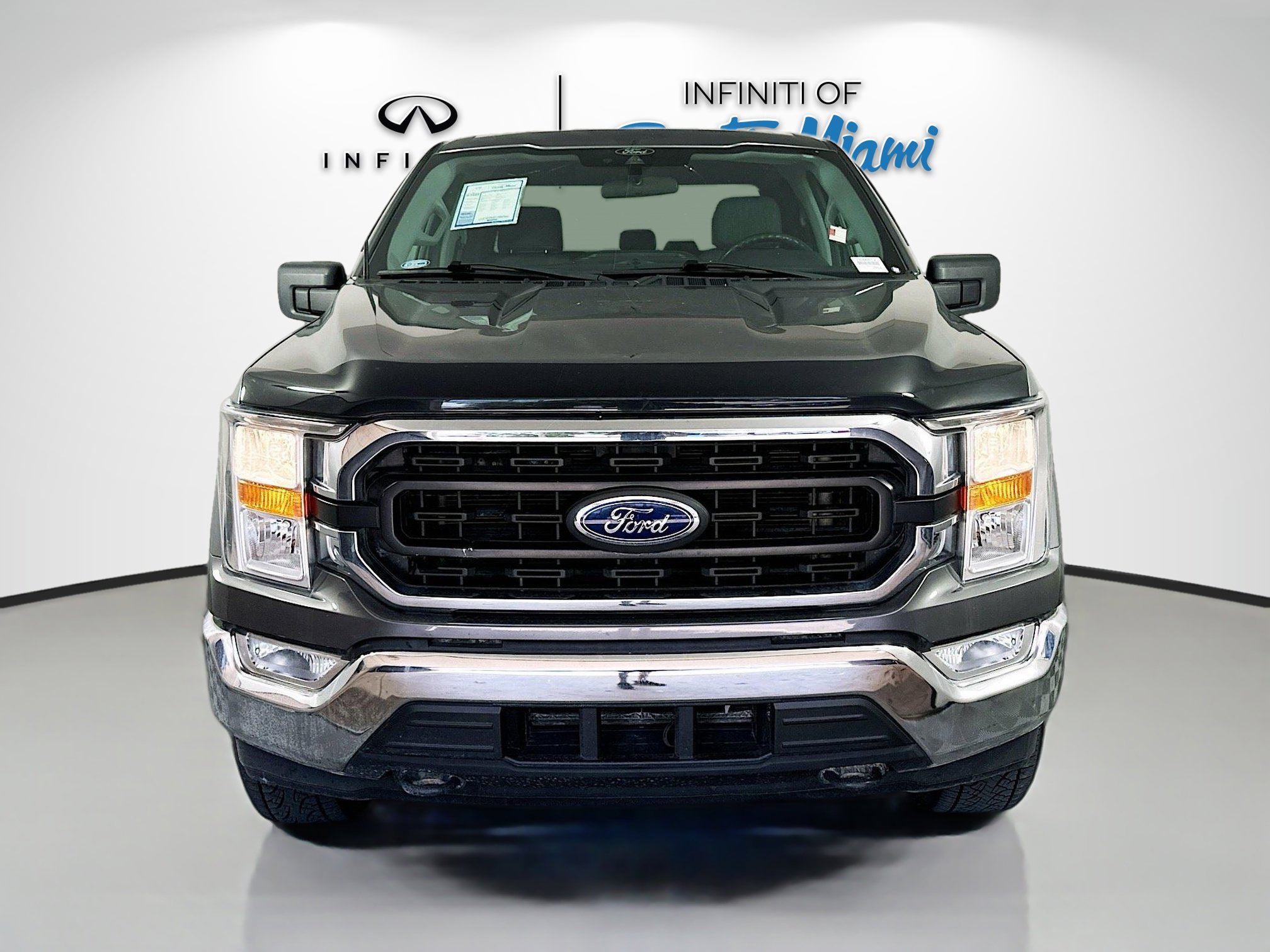 2022 Ford F-150 XLT photo 2