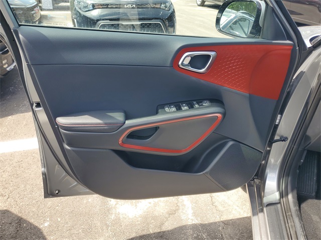 2025 Kia Soul GT-Line photo 4