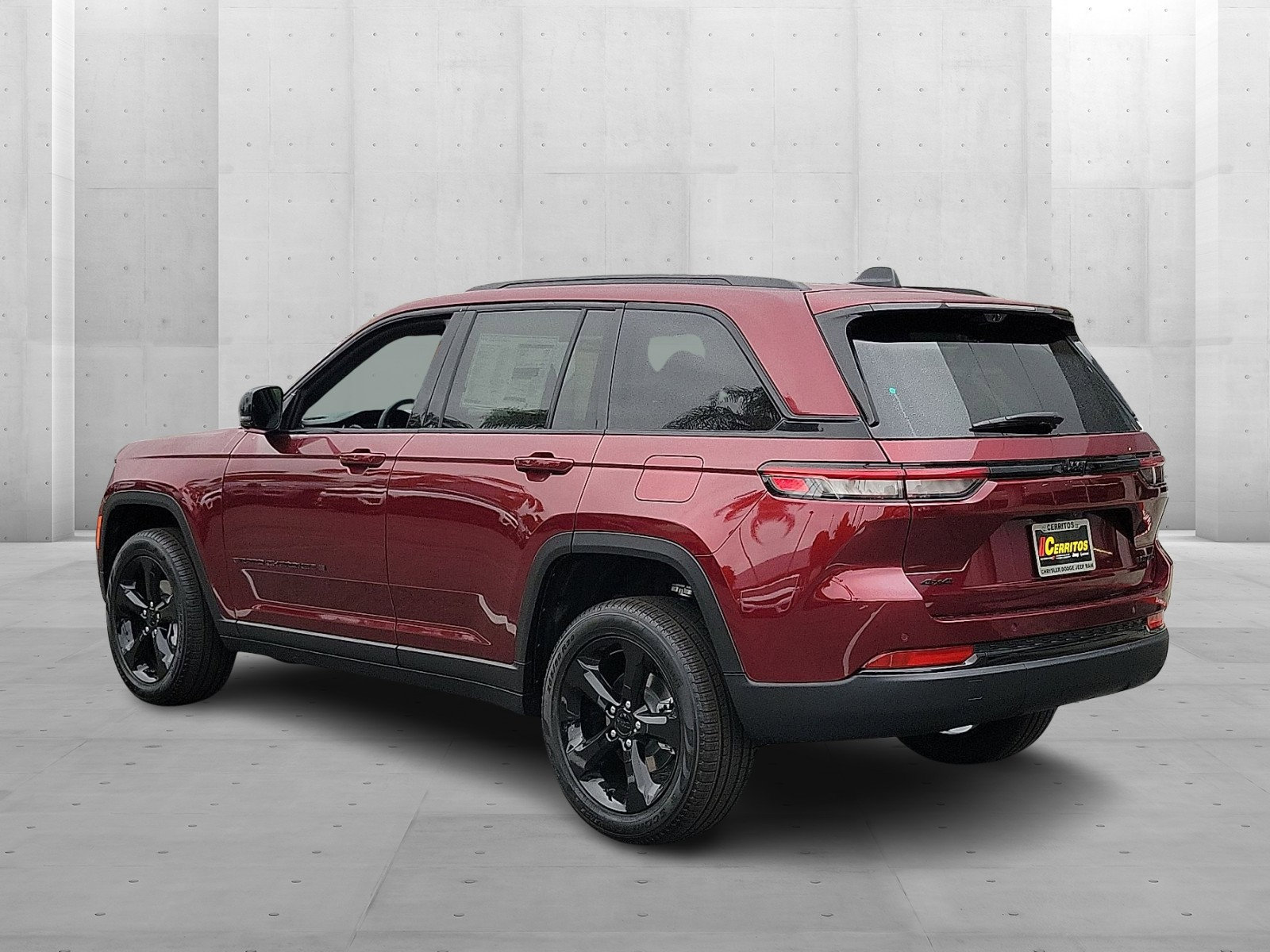 2025 Jeep Grand Cherokee Limited photo 2
