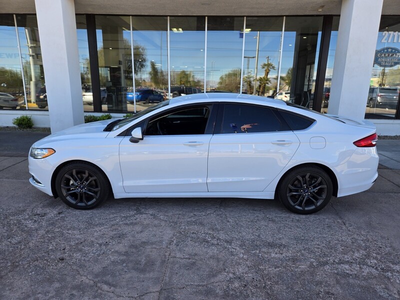2018 Ford Fusion S photo 2