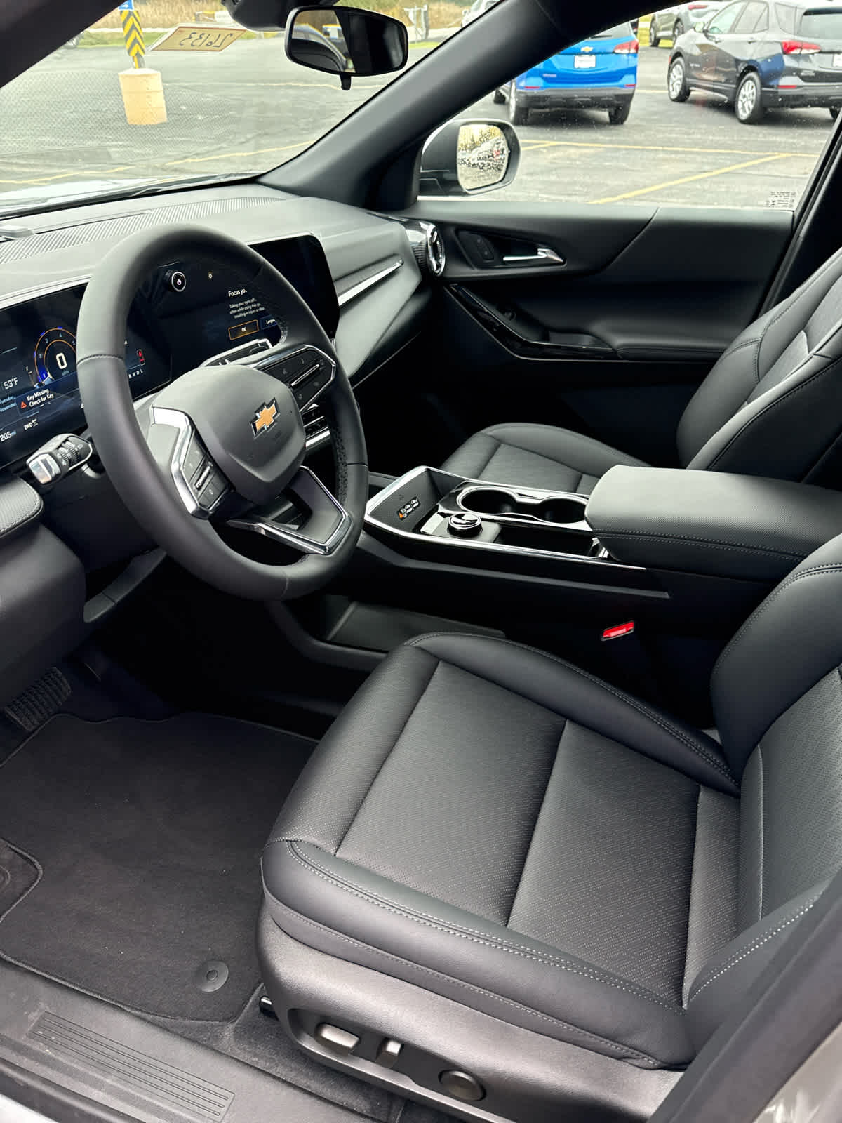 2026 Chevrolet Equinox LT photo 4