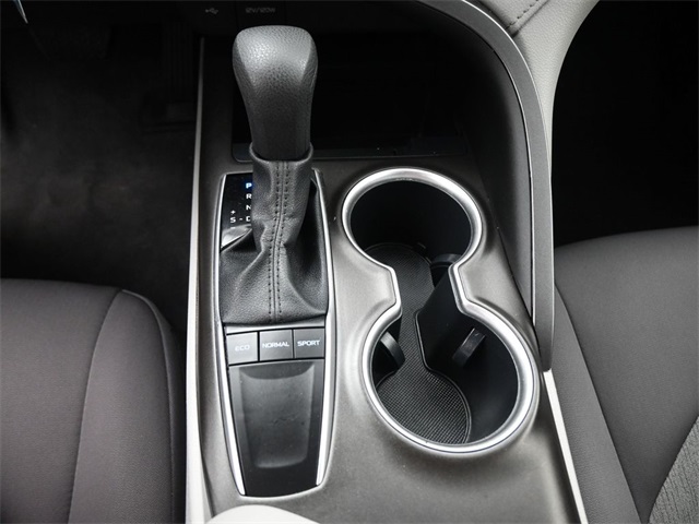 2023 Toyota Camry LE photo 4