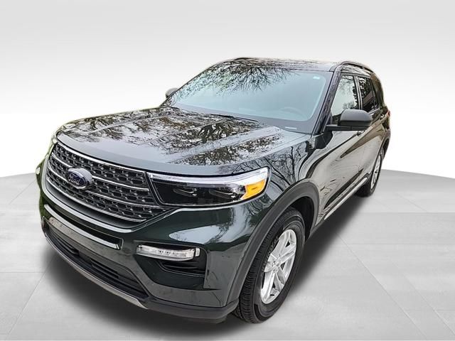 2023 Ford Explorer XLT's photo