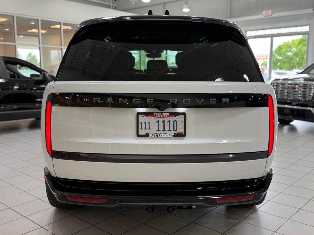 2025 Land Rover Range Rover Autobiography photo 9