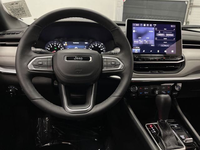 2024 Jeep Compass Limited photo 5
