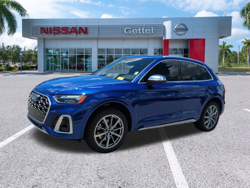 2022 Audi SQ5 Premium Plus photo 2