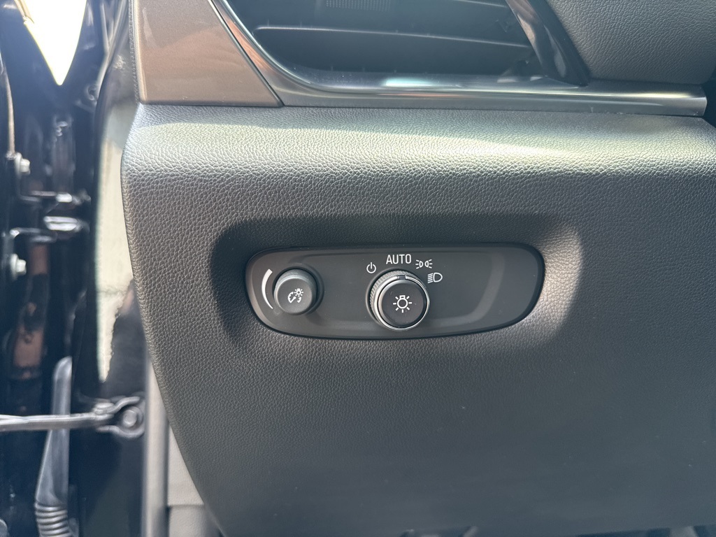 2022 Chevrolet Traverse Cloth photo 31