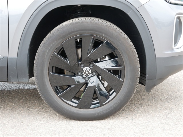 2025 Volkswagen Atlas SE Technology photo 8