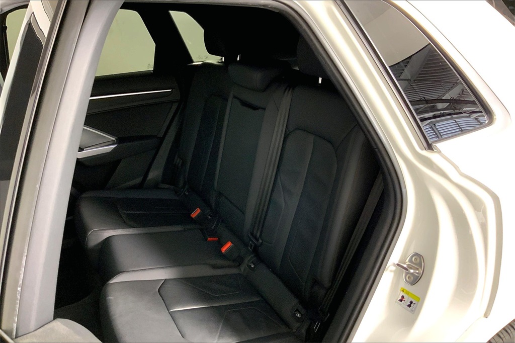 2020 Audi Q3 S line Premium photo 23