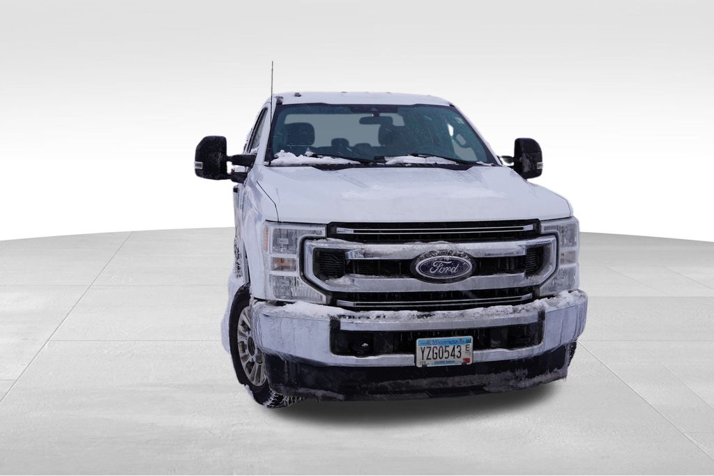 2022 Ford F-350 Super Duty XLT's photo