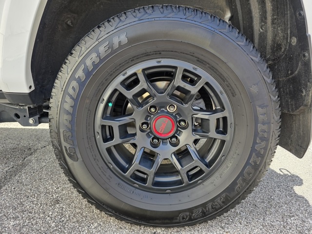 2024 Toyota 4Runner SR5 Premium photo 24