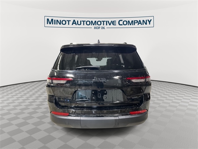 2023 Jeep Grand Cherokee Altitude photo 4