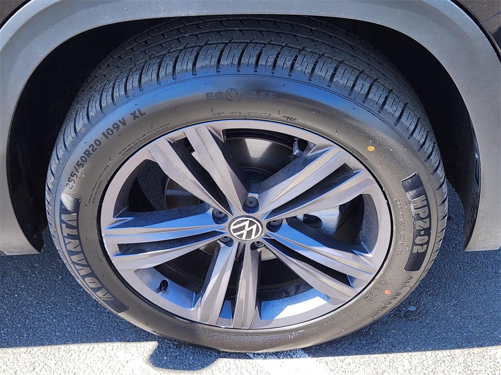 2021 Volkswagen Atlas V6 SE Technology R-Line photo 12