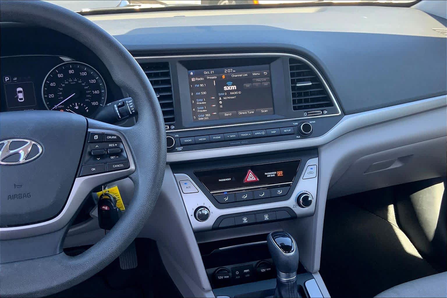 2018 Hyundai Elantra SEL photo 4