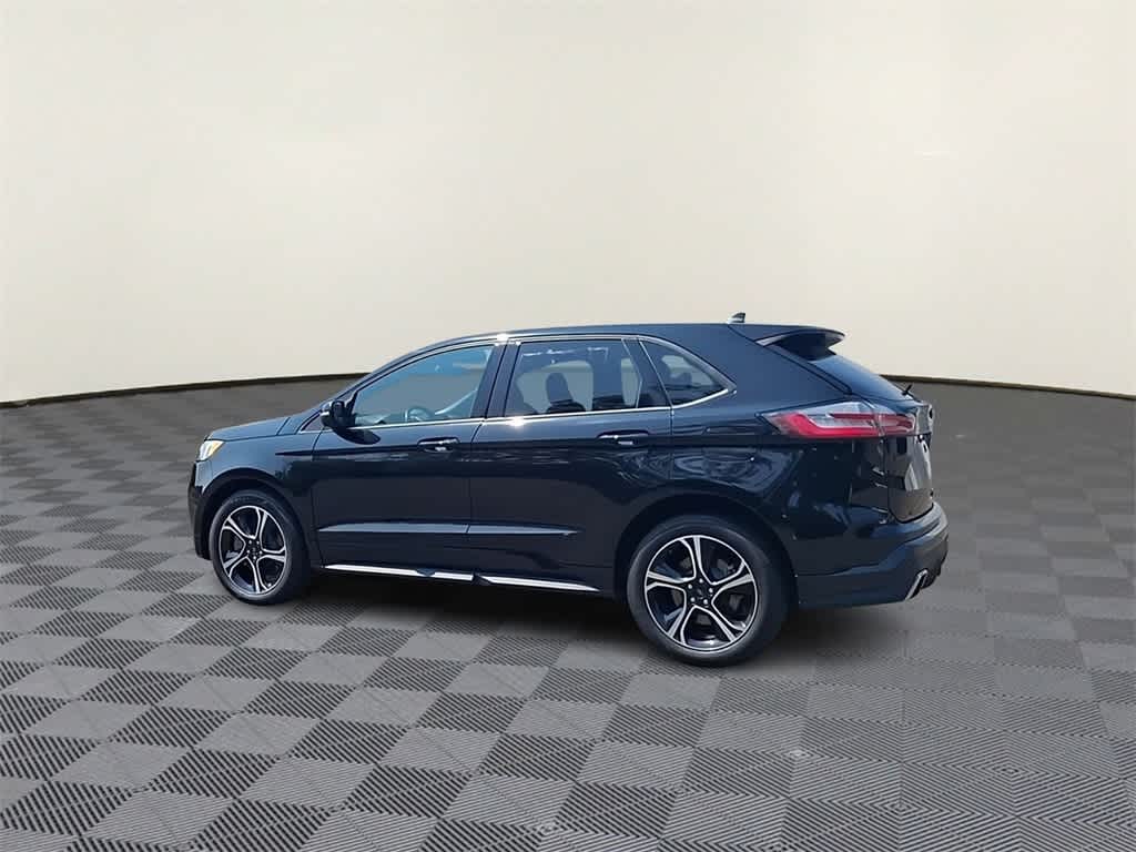 2023 Ford Edge ST photo 4