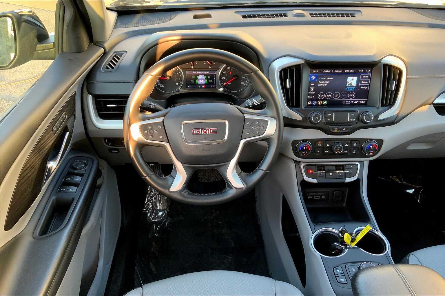 2024 Gmc Terrain SLT photo 5