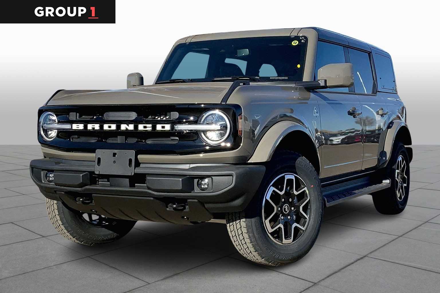 2025 Ford Bronco 4-Door Outer Banks's photo