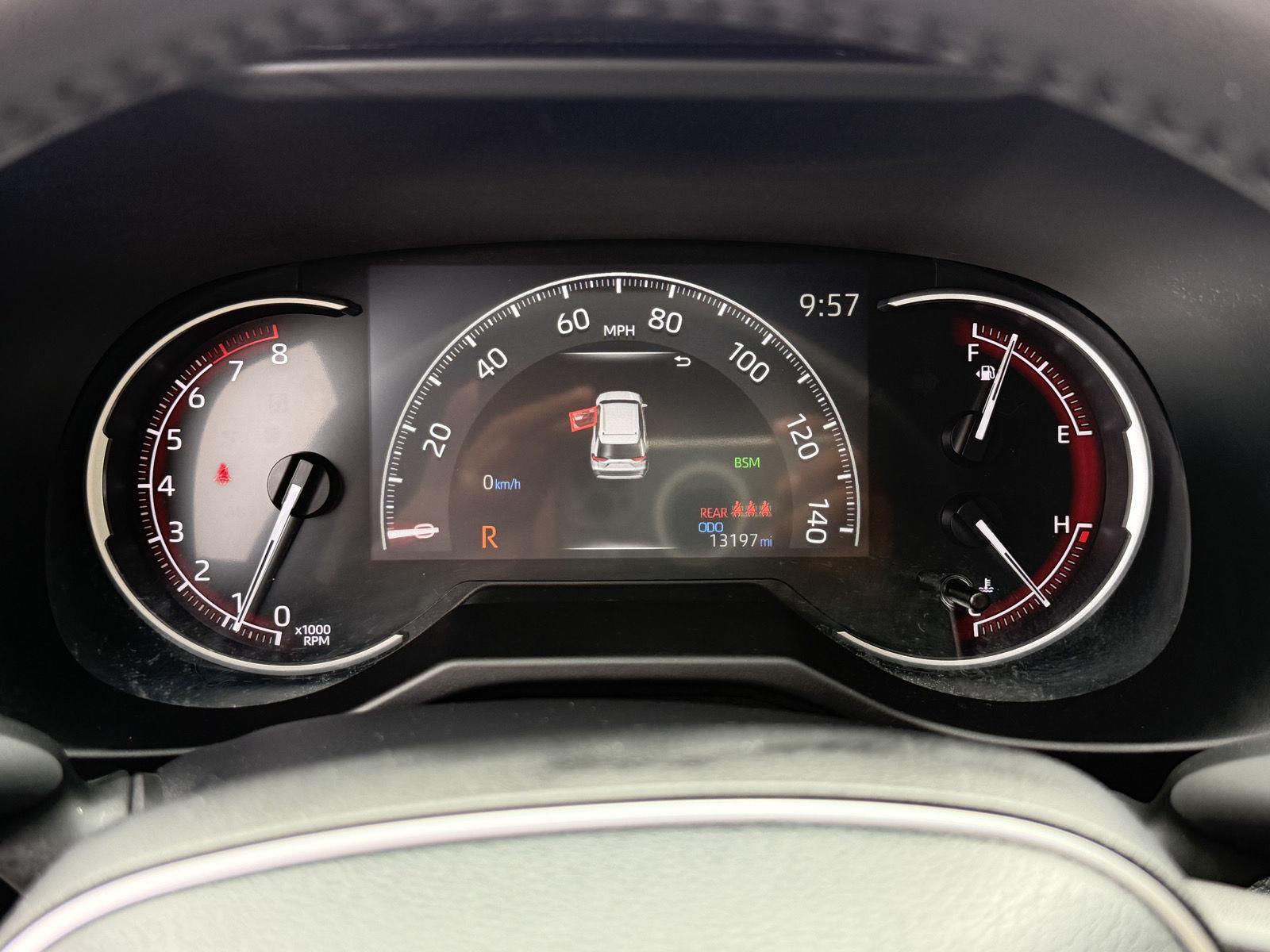 2024 Toyota RAV4 XLE photo 17