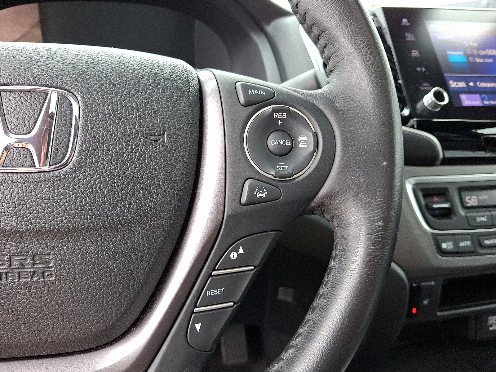 2023 Honda Ridgeline RTL photo 21