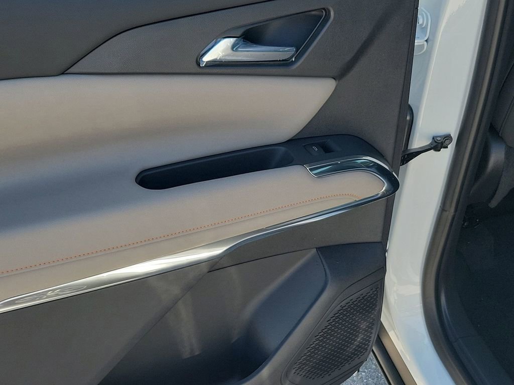 2025 Chevrolet Traverse photo 45