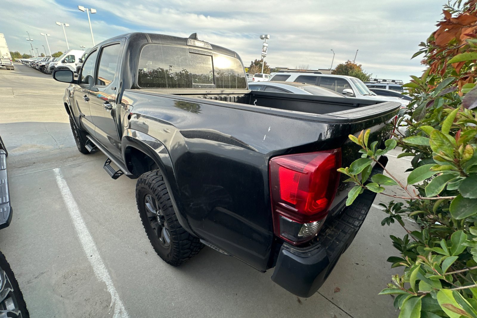 2023 Toyota Tacoma SR5 photo 3