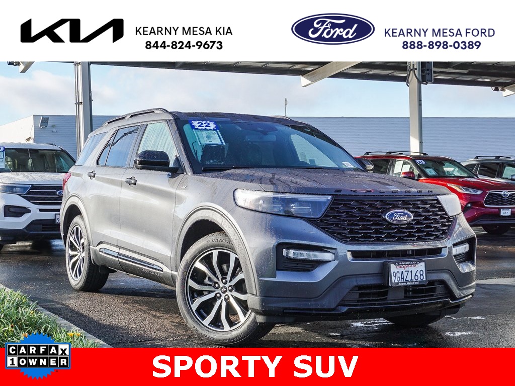 2022 Ford Explorer ST Line's photo