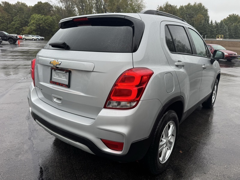 2022 Chevrolet Trax LT photo 3