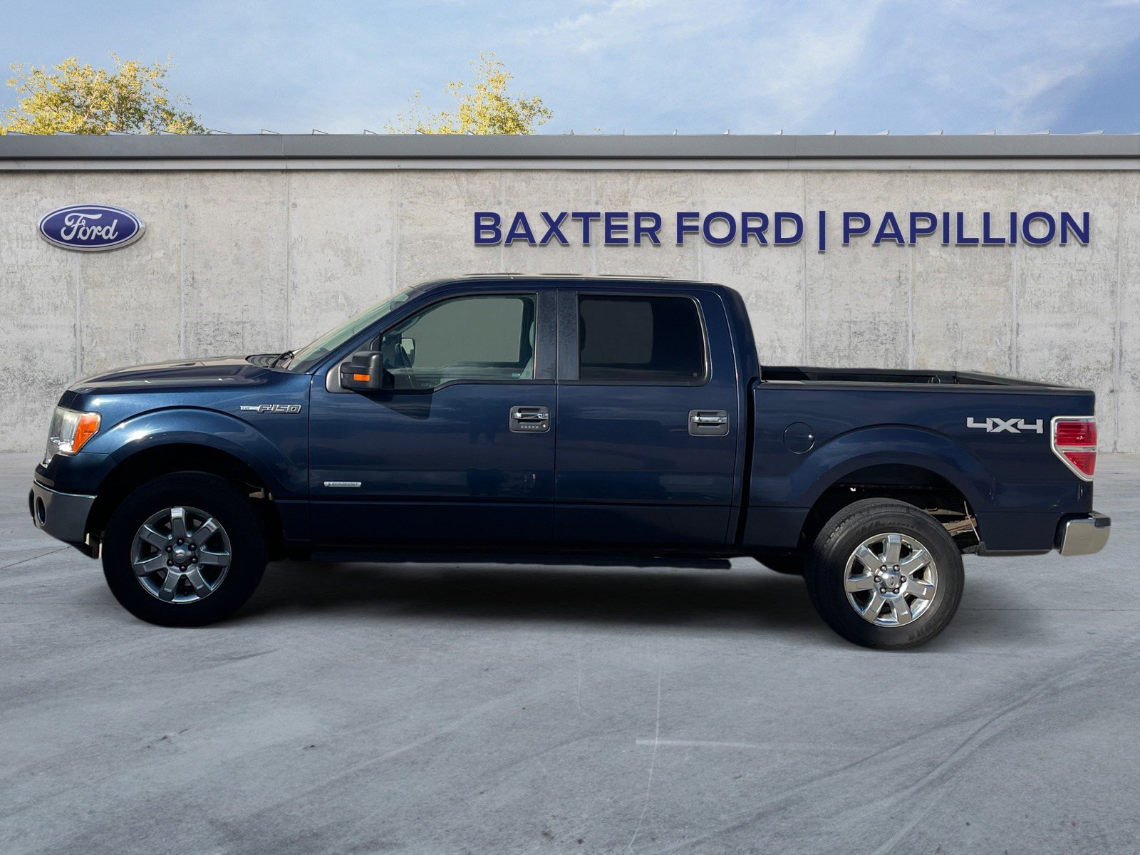 2013 Ford F-150 XLT photo 2
