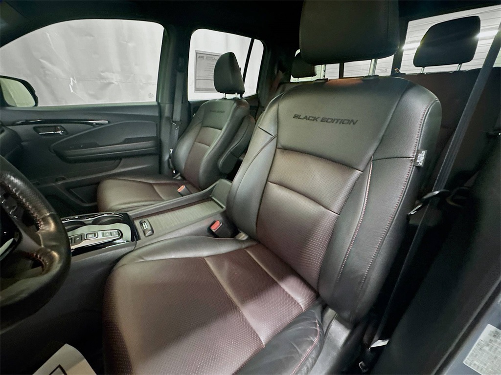 2023 Honda Ridgeline Black Edition photo 13