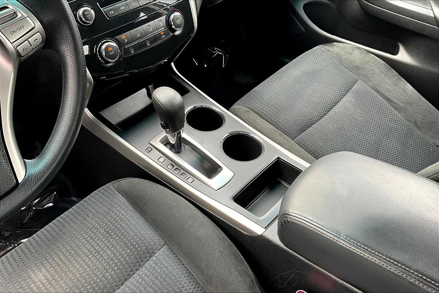 2015 Nissan Altima 2.5 S photo 15