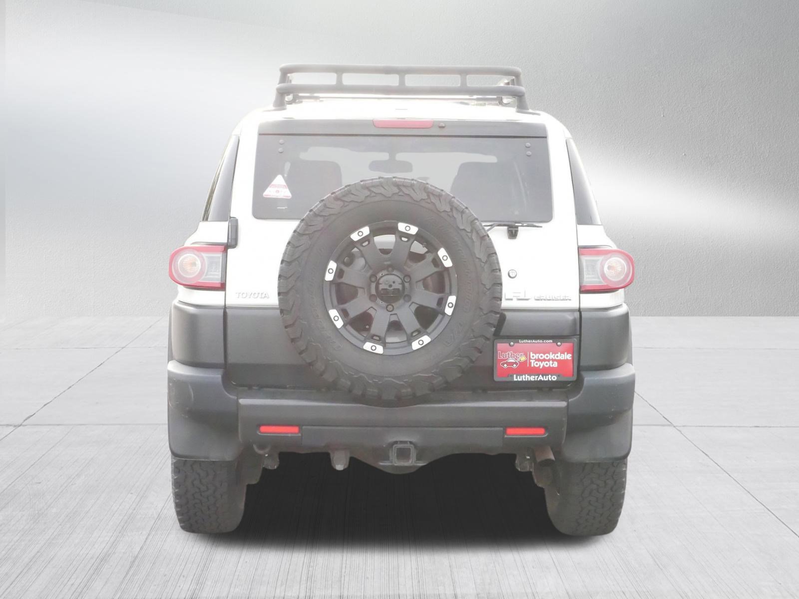 2014 Toyota FJ Cruiser Trail Teams Special Edition photo 6
