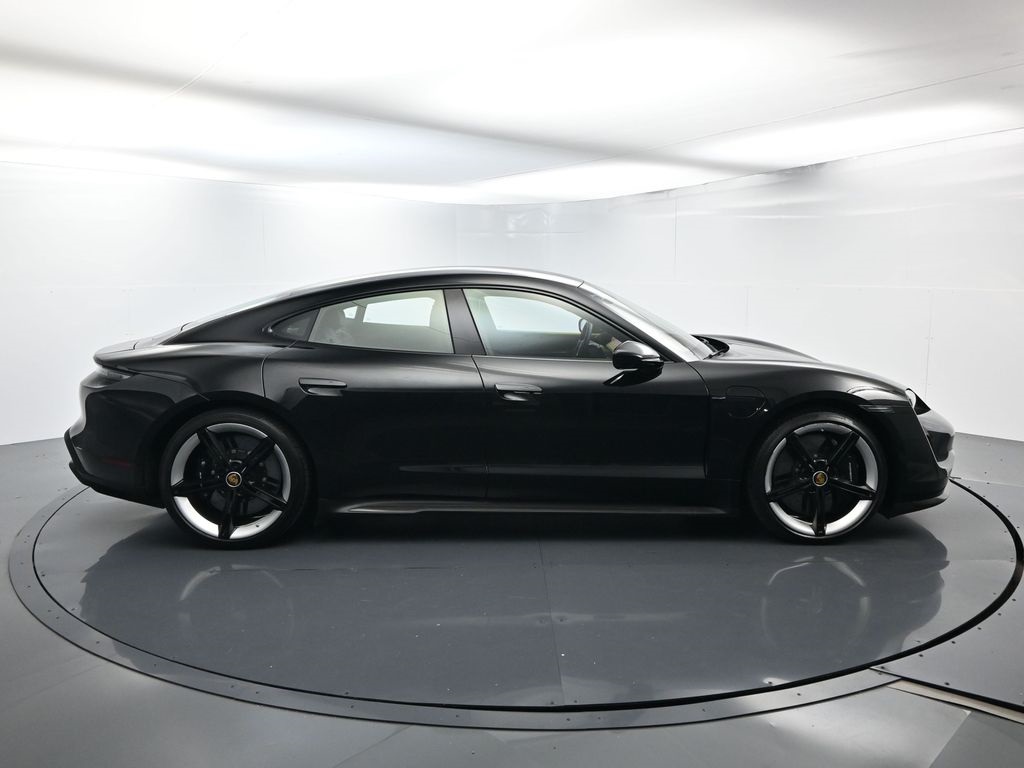 2023 Porsche Taycan Turbo S photo 13