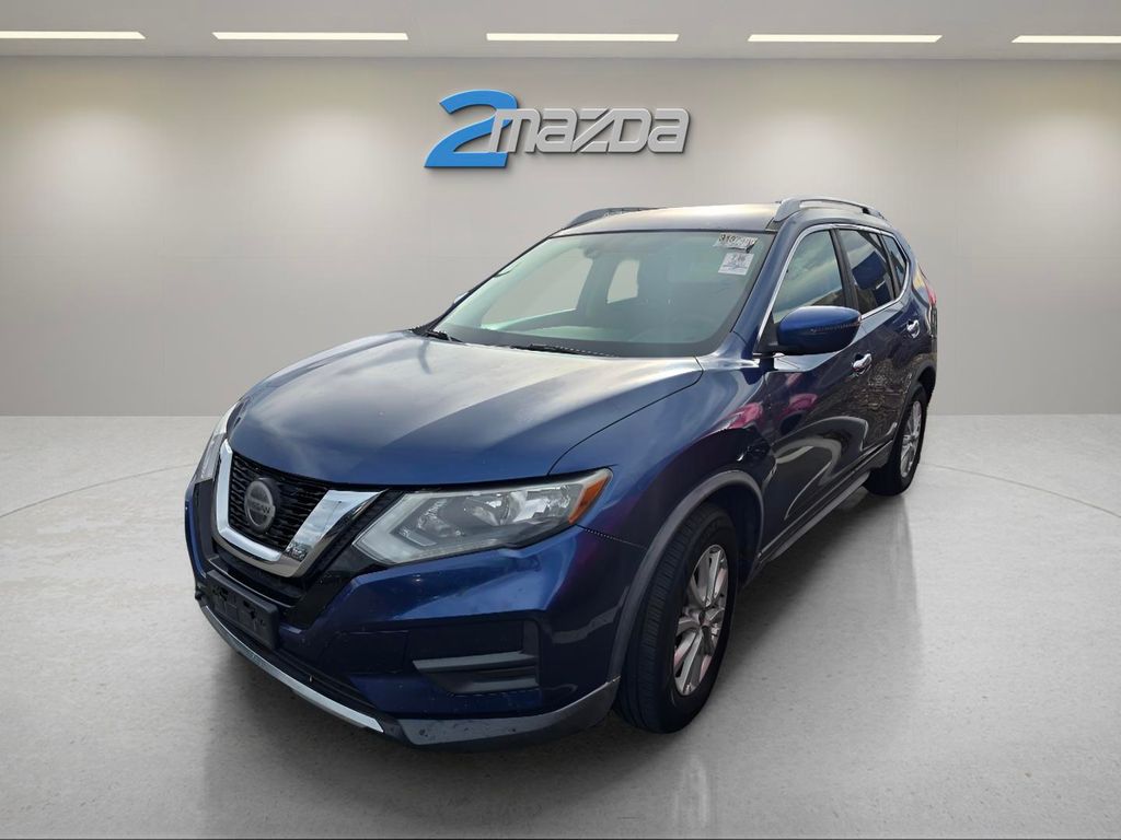 2019 Nissan Rogue SV's photo