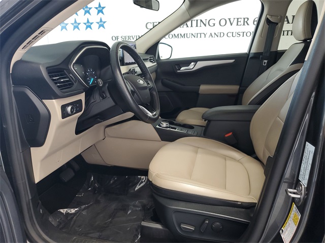 2020 Ford Escape SEL photo 9