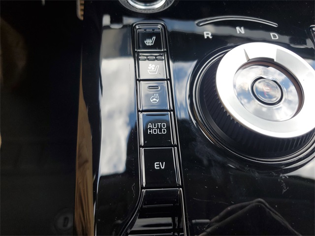 2025 Kia Niro Plug-In Hybrid SX photo 31